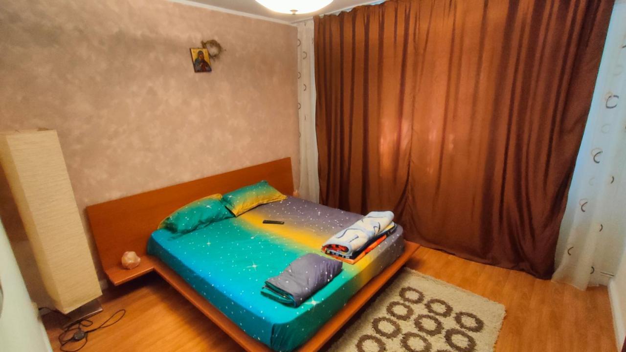 Duck Apartment Bucarest Esterno foto