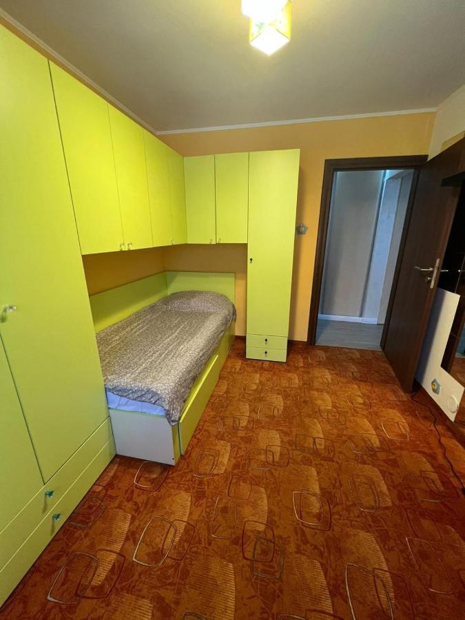 Duck Apartment Bucarest Esterno foto